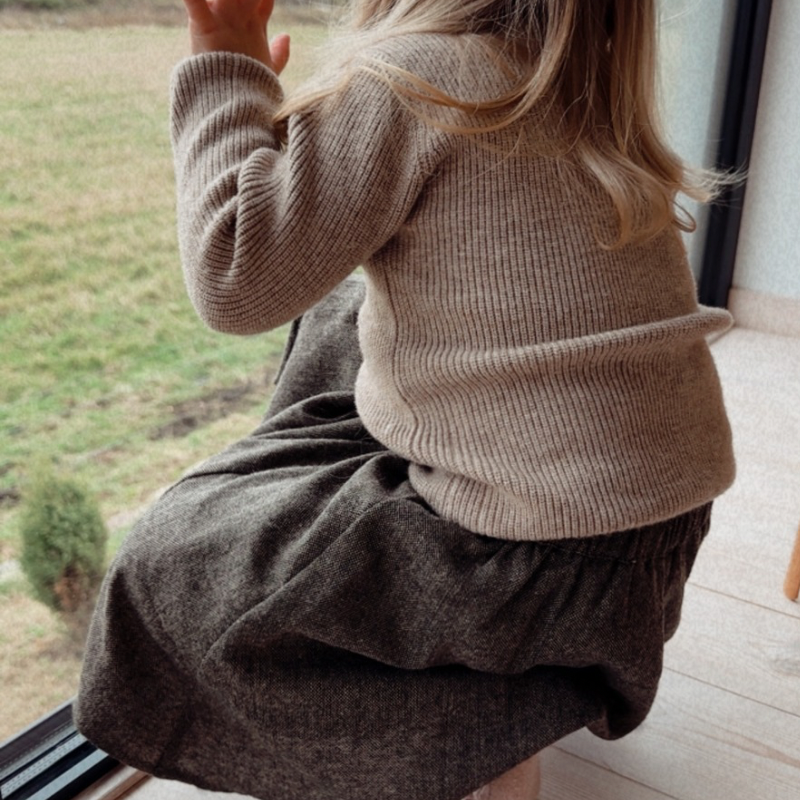 Komfortabler Rollkragenpullover für Kinder