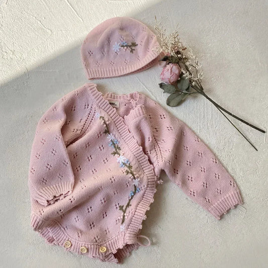 Baby-Strickset „Blütenzauber“ | Langarm-Body & Mütze | Soft-Strick | Florale Stickerei