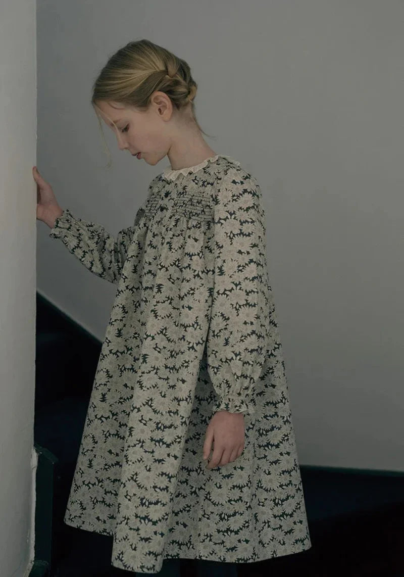 Mädchenkleid „Meer der Blumen“