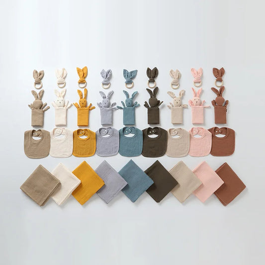 Geschenkset „Nordic-Welcome“ | 4-teilig | Holz-Beißring | Musselin | Bio-Baumwolle