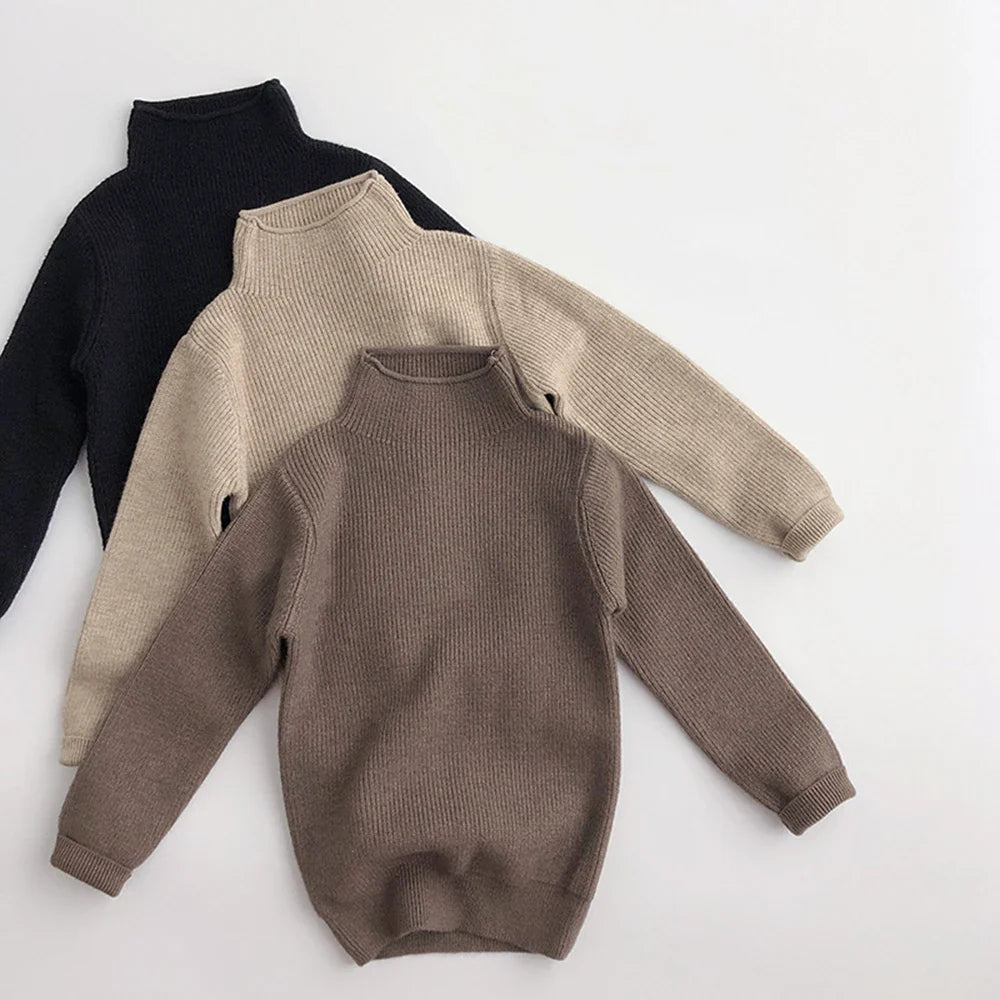 Komfortabler Rollkragenpullover für Kinder