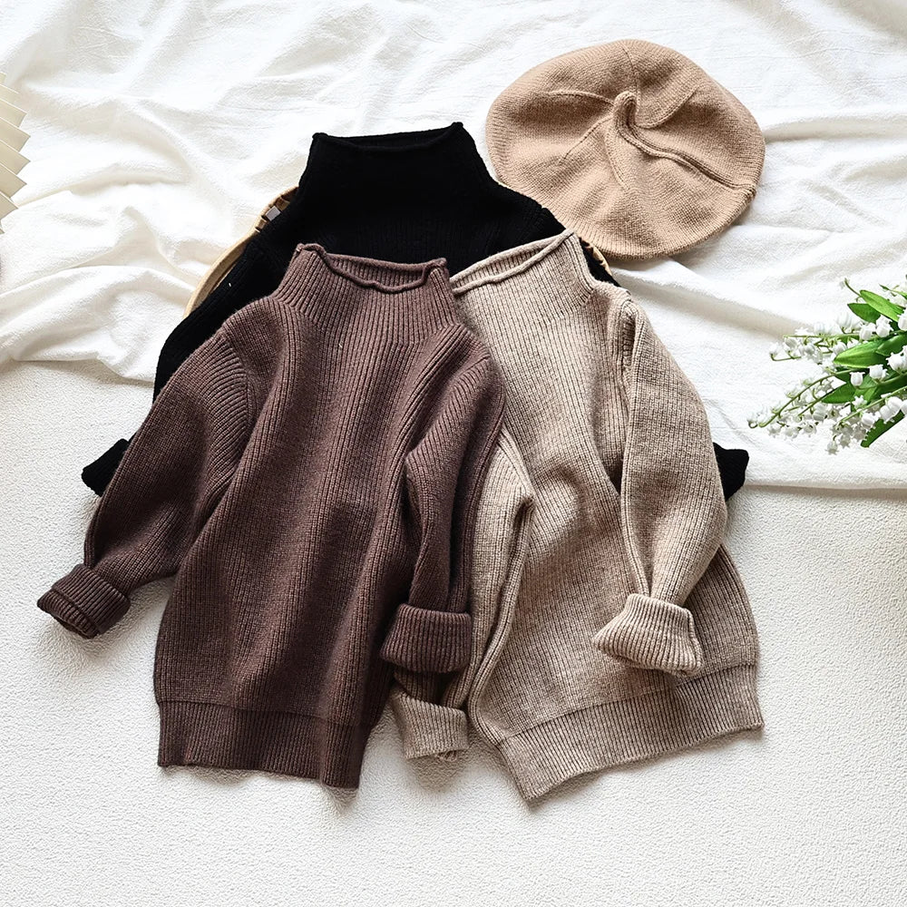 Komfortabler Rollkragenpullover für Kinder
