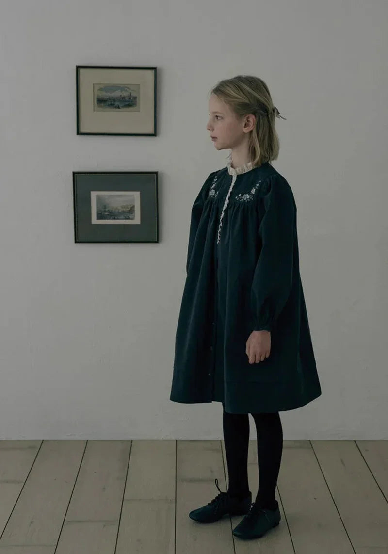 Mädchen-Cordkleid mit Blumenstickerei