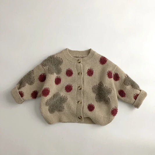 Kinder-Strickjacke „Erdbeer-Glück“ | Jacquard-Muster | Einreihige Knopfleiste | Soft-Strick